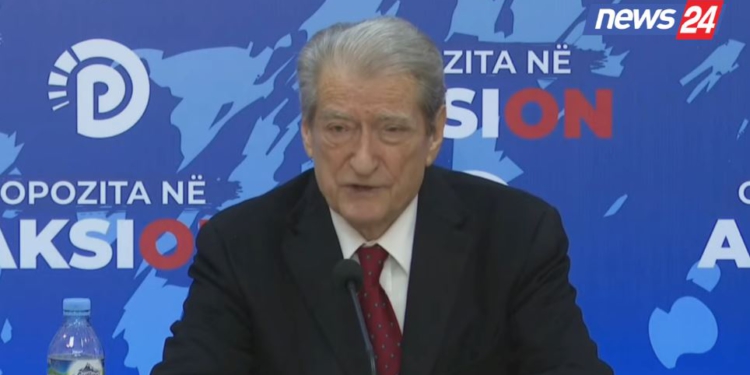 Video-lajm! Pasi ngatërroi datën e zgjedhjeve, Berisha harron në cilin vit jemi