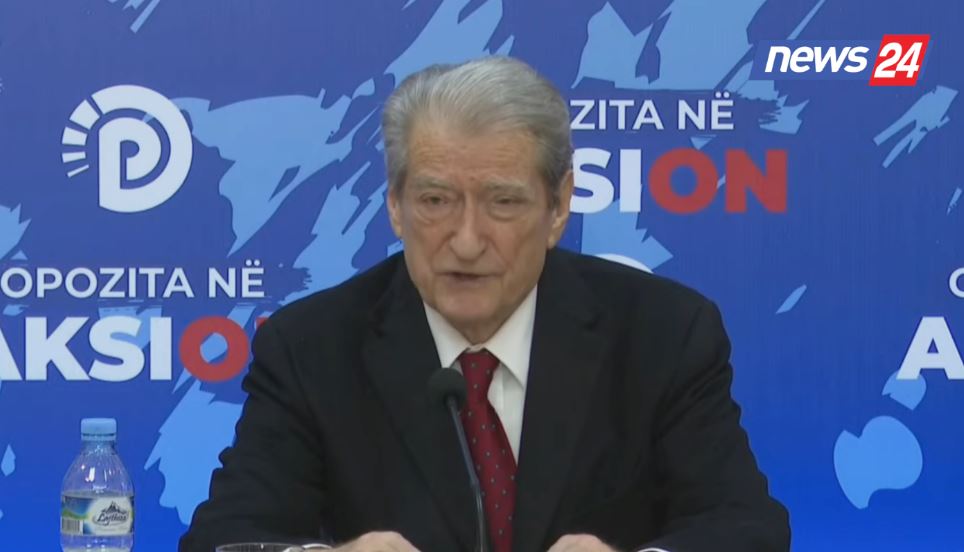 Video-lajm! Pasi ngatërroi datën e zgjedhjeve, Berisha harron në cilin vit jemi