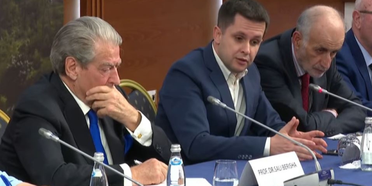 Alimehmeti ‘shigjeton’ lidershipin e PD: Nëse humbasim, përgjegjësitë shkojnë gjithmonë për lart