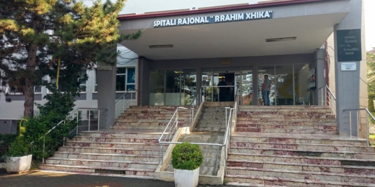 Arrestohet ish-drejtoresha e Spitalit të Dibrës, përndoqi pasuesin e saj