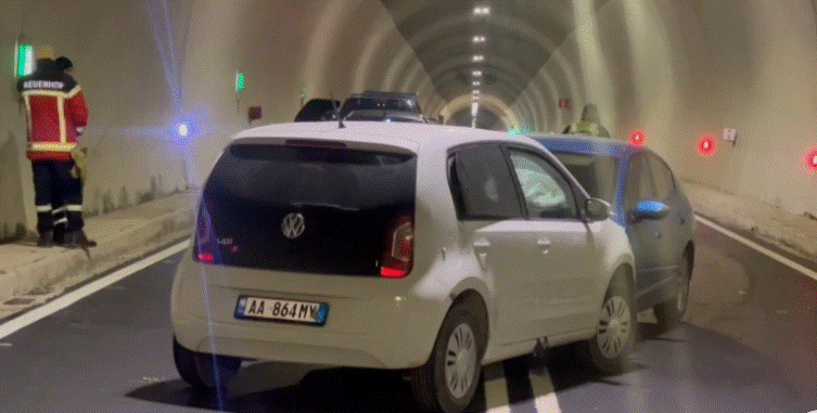 Aksident në tunelin e Murrizit, përplasen dy mjete, 3 të plagosur