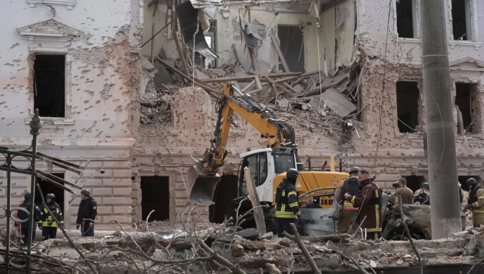 Pamje të frikshme! Momenti kur raketat balistike ruse godasin Ukrainën, sulmi la pas 34 të vrarë