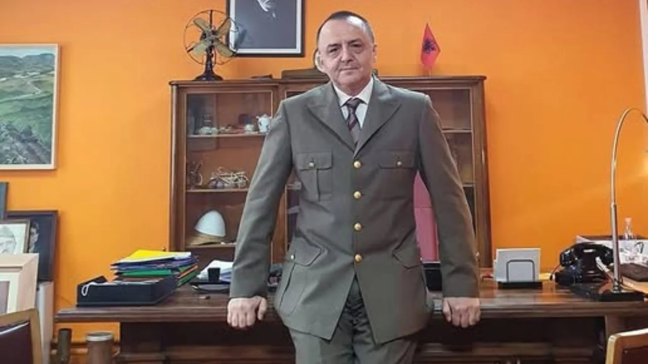 “Humbëm studiuesin e pasionuar”/ Spiropali: Lame i vuri dijet dhe talentin në shërbim të rrëfimit bukur të tharmit të pandryshueshëm të Shqipërisë