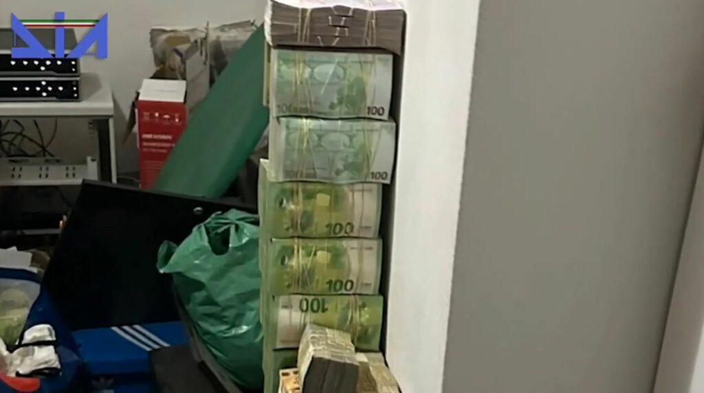 Detaje nga megaoperacioni “Ura”, sekuestrohen stiva me euro, kokainës i vihej logo