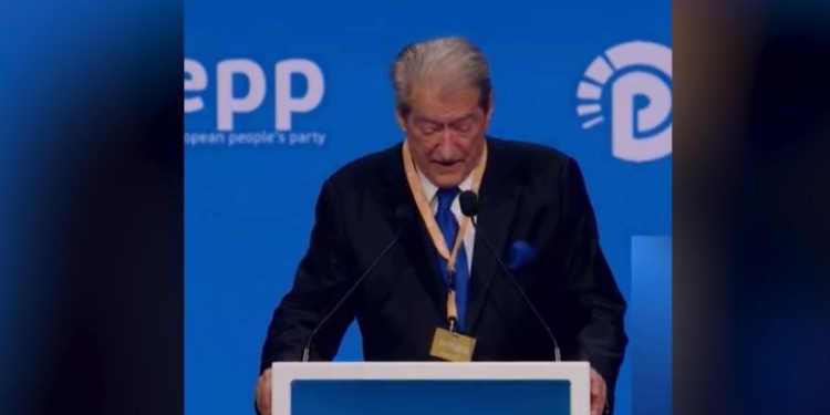 VIDEO / ‘Mazzotti, Mazzatti, Mazzetti’ Berisha bëhet ‘lëmsh’ me mbiemrin e deputetes italiane