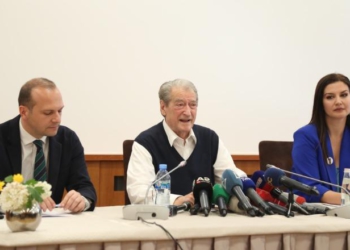 Berisha ka frikë të përmendi shifra? Kreu i PD mbi lobimin për heqjen e non gratës: Nuk ka sekrete, jemi transparentë