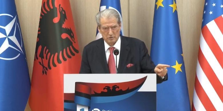 Si Berisha spastroi kundërshtarët/ Në Kuvendin e ri, vetëm Bardhi me pak shokë