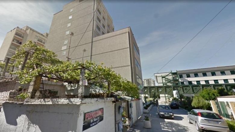 Vdekja e pacientes për shkak të ndërhyrjes kirurgjikale, reagon kirurgu: Operacioni shkoi normalisht, të nesërmen në mëngjes pësoi arrest kardiak