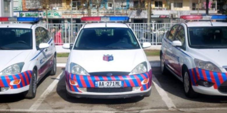Dhunohen në krye të detyrës 2 punonjësit e Policisë Bashkiake në Tiranë, shpallen në kërkim dy autorët