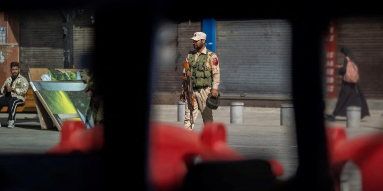Si arritën India dhe Pakistani në “pikën zero”, plaga e vjetër e Kashmirit dhe shqetësimi në rritje për zgjerimin e konfliktit