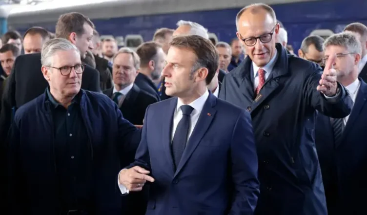 Starmer, Macron dhe Merz vizitë në Kiev: Bisedimet e paqes sa më shpejt të jetë e mundur