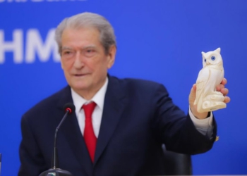 “Rama do nxjerrë çdo qindarkë, kudo që e ka futur”, Berisha tregon si do financohet programi ekonomik