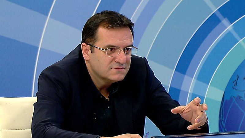 Nuk hyri dot në Parlament, gazetari: Po iku Berisha, ju as sh*** s’do bëni dot më pa leje