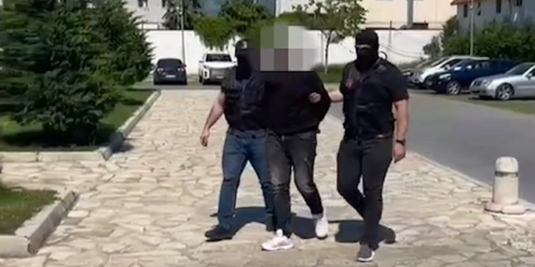 Kërkohej në Spanjë për kultivim kanabisi, arrestohet 28-vjeçari në Shkodër