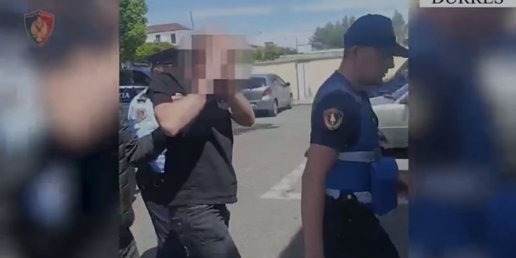 I dënuar me 10 vjet burg për dhunë seksuale ndaj të miturve, arrestohet në Shijak 32-vjeçari
