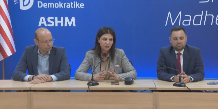 “Në Greqi e Itali po mblidhen votat nga zyrtarë të PS”, ankohet Topalli: Të hetohet skandali me DHL
