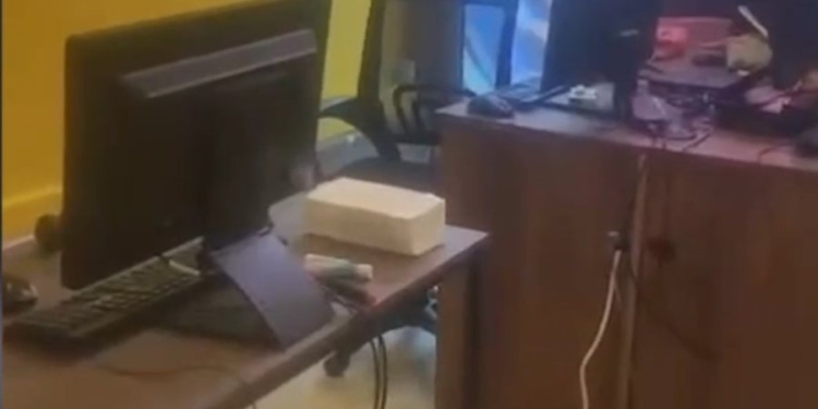 Arrestohet drejtuesi i një call center-i në Tiranë, shoqërohen edhe punonjësit