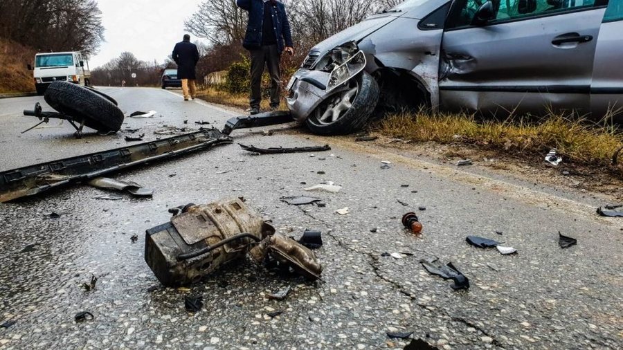 Aksident i rëndë në Sarandë, ndërron jetë polici, plagosen 2 persona të tjerë