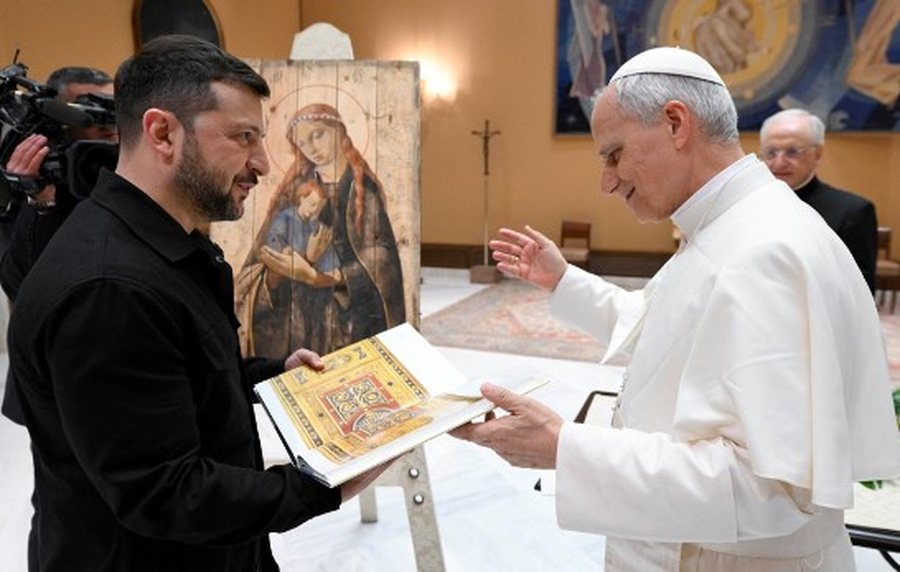 Papa i ri pret Zelenskyn: Pse s’vini në Vatikan për bisedimet me Rusinë?!