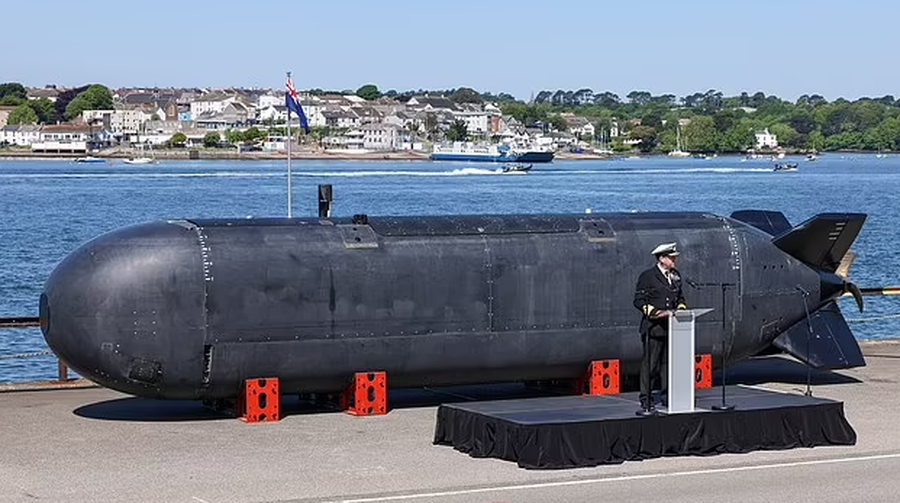 Britania hedh në Detin e Veriut nëndetësen pa pilot për të ndalur “flotën hije” të Rusisë