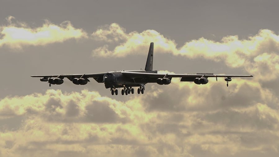 Bombarduesit amerikanë B-52H zbarkojnë në bazën ajrore të Morón, mes tensioneve me Rusinë