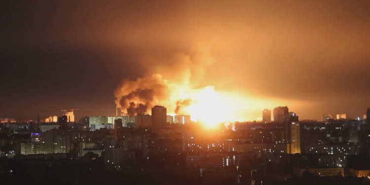 Shpërthime dhe viktima, Rusia kryen sulm masiv me dronë e raketa në Ukrainë