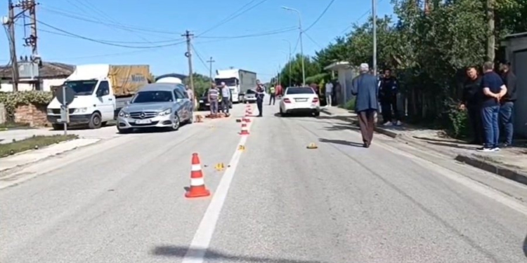 Makina i merr jetën 92-vjeçarit te dera e shtëpisë, arrestohet shoferi 18-vjeçar