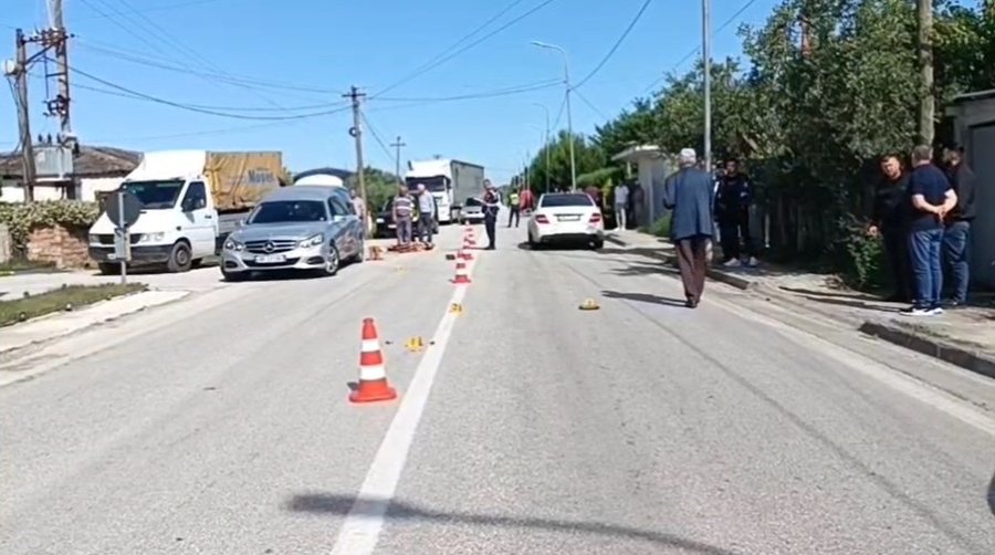 Makina i merr jetën 92-vjeçarit te dera e shtëpisë, arrestohet shoferi 18-vjeçar