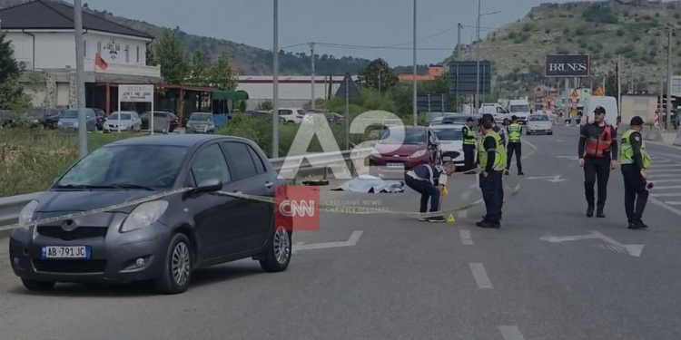 Aksident tragjik në Elbasan, ndërron jetë pasagjeri në BMW me targa bullgare