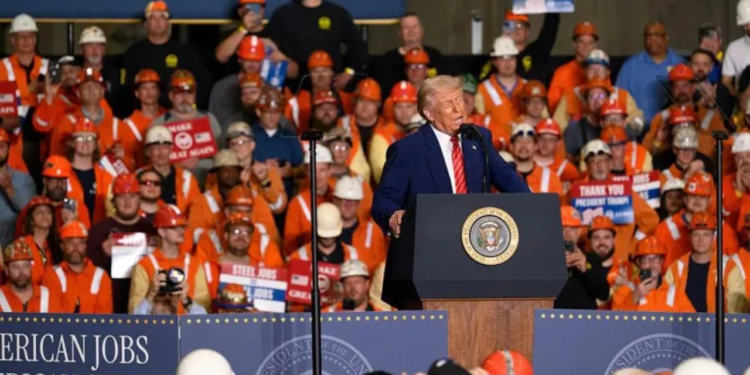 Trump ‘godet’ sërish! Dyfishon tarifat për çelikun dhe aluminin, premton bonus për punëtorët amerikanë