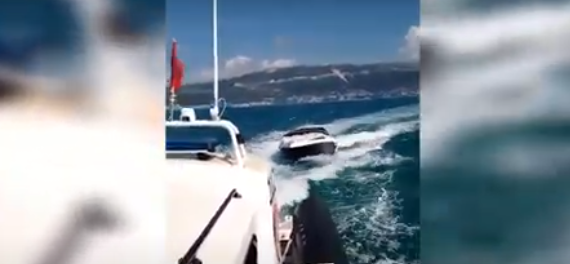 Pësoi defekt gjatë lundrimit dhe rrezikoi mbytjen, shpëtohet skafisti në Vlorë