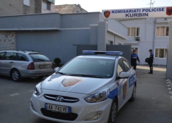 Të shtëna me armë zjarri në Laç, raportohet për disa të plagosur, policia në vendngjarje