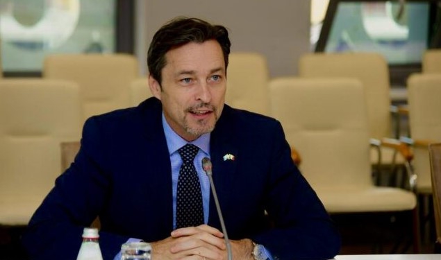 Ambasadori Alberti tregon shifrat: 800 italianë studiojnë në Shqipëri