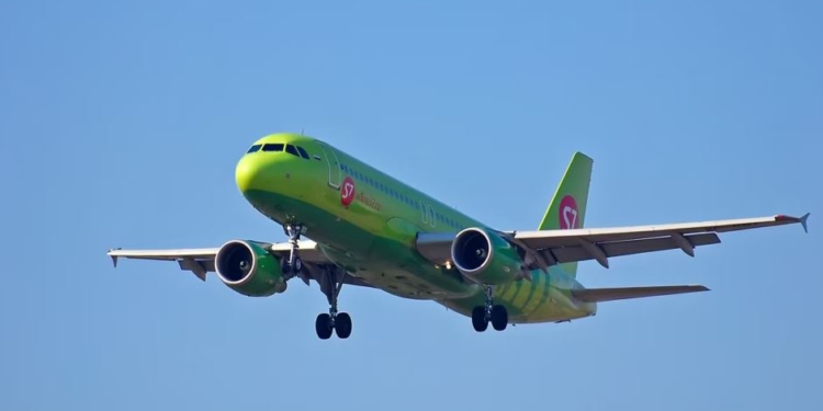 Firma e sanksionuar serbe eksportoi pjesë avionësh në Rusi, përfshirë edhe nga SHBA-ja