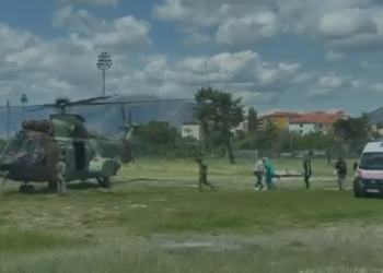 U dëmtua në kokë dhe trup pasi u rrëzua nga çatia e kishës, prifti transportohet me helikopter tek Trauma