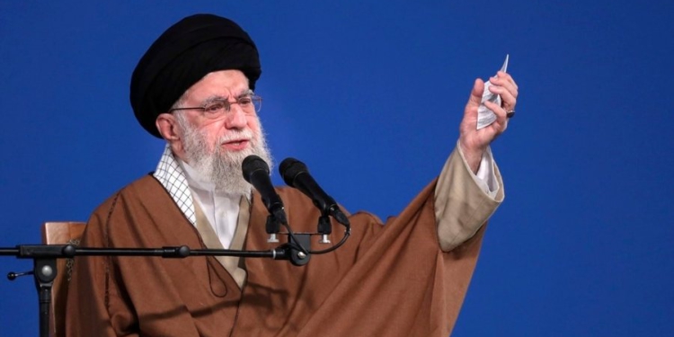 Lideri suprem i Iranit hedh poshtë komentet e Trumpit për propozimin për programin bërthamor