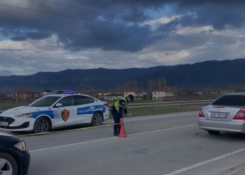 Aksident tragjik në aksin Pogradec-Korçë, humb jetën një këmbësore