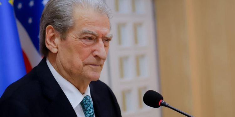Lobimi 6 mln dollarë në SHBA, Berisha: Janë paratë e një fondacioni, s’ka lidhje me zgjedhjet!