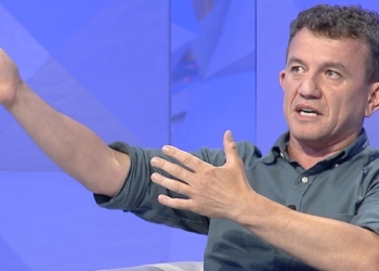 “Berisha nuk ka dalë nga lista e zezë e SHBA”, Buzhala: Është thjesht leje për vizë…