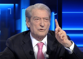 “Portin e Durrësit Rama ia dorëzoi kartelit Troplini” Berisha: Kandidati i tij mori mbi 21 mijë vota