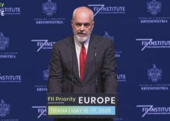 Rama: Shumë të rinj europianë që studiojnë në Tiranë duan të qëndrojnë në vendin tonë