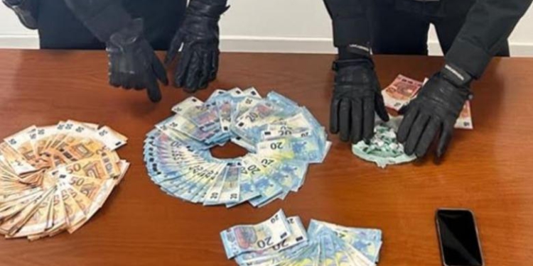 I proceduar më parë për drogë, 26-vjeçari shqiptar ridënohet për shitje kokaine në Itali