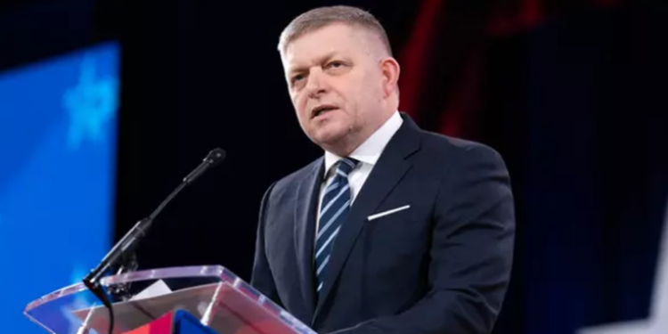 Kryeministri sllovak i sheh deklaratat e Zelenskit si kërcënim: Do shkoj në Moskë në Ditën e Fitores