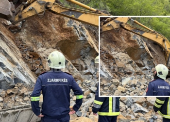 Dy të rinjtë humbën jetën pas shembjes së masivit të dheut, pamje nga vendngjarja në Gramsh