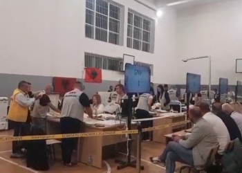 Numërohen 3 kuti votimi në Himarë, kryeson PS-ja