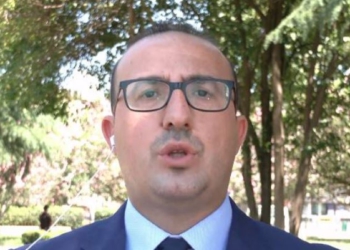 “Ka të armatosur afër qendrave të votimit”, denoncon Korreshi: U përballa me tre grupe, nuk janë të zonës