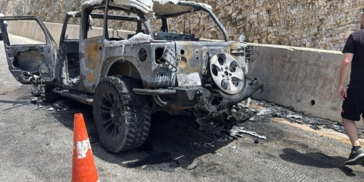 Digjet një makinë pranë tunelit të Skërficës, shkak dyshohet një shkëndijë elektrike