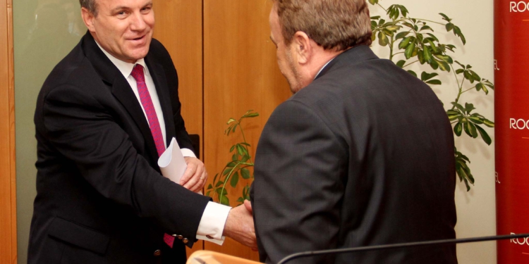 Arben Malaj përplaset me ish-truprojën e Nanos: Ja ç’ndodhi në Kryeministri gjatë sulmit të 1998 dhe e vërteta e arratisjes së Fatosit!