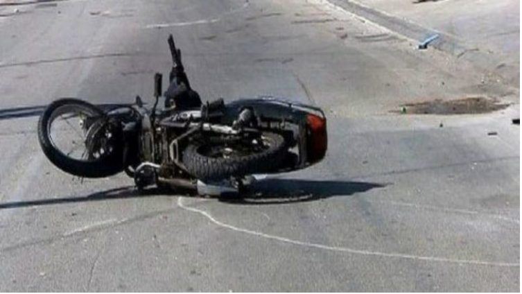 Aksident në rrugën Sarandë-Ksamil, plagosen dy të rinj që udhëtonin me motor
