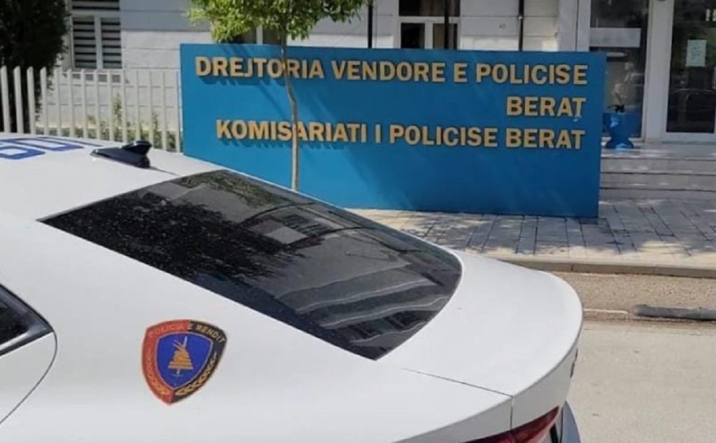 Plagosi me thikë partneren e ish-burrit se i dhunoi djalin, arrestohet 42-vjeçarja në Berat